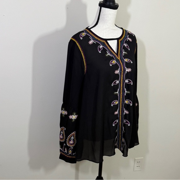 Sharagano Black Blouse sz XL  with Purple Embroidery - Picture 3 of 11